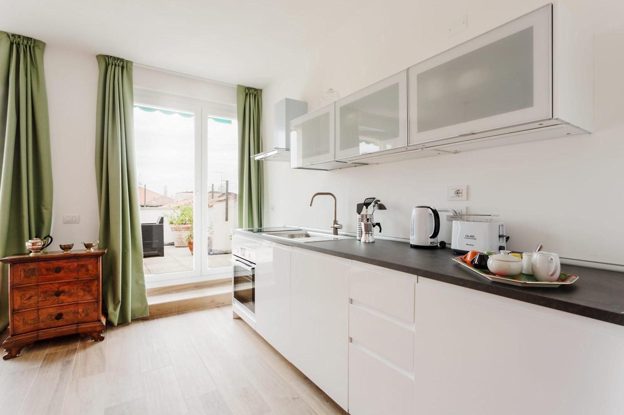 ヴェローナAmazing Flat With Big Terrace And Private Car Parkアパートメント エクステリア 写真